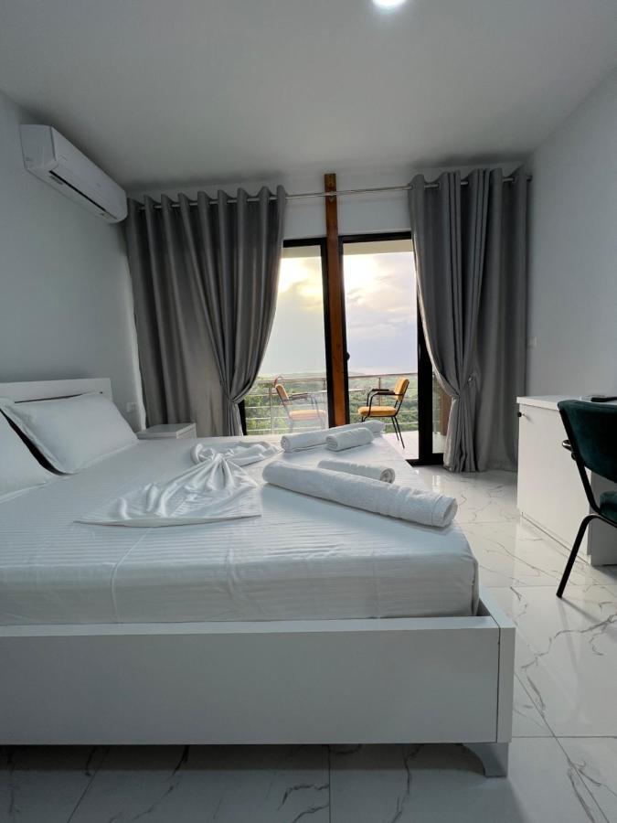 Restorant Hotel Xheni Draç Kültér fotó