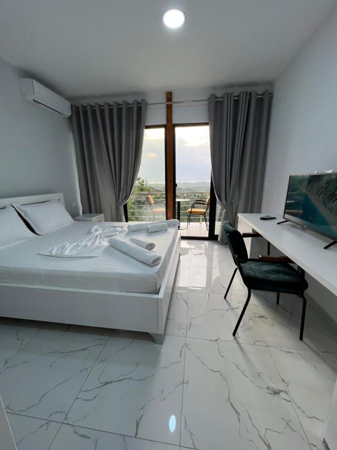 Restorant Hotel Xheni Draç Kültér fotó